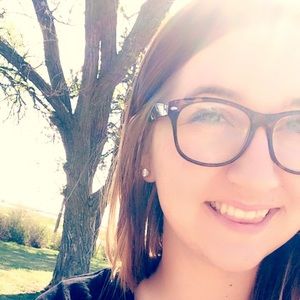 Meet your Posher, Emmalee